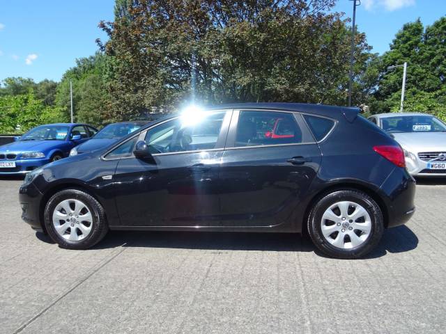 2015 Vauxhall Astra 1.6 CDTi 16V ecoFLEX Design 5dr