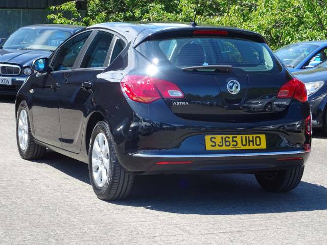 2015 Vauxhall Astra 1.6 CDTi 16V ecoFLEX Design 5dr