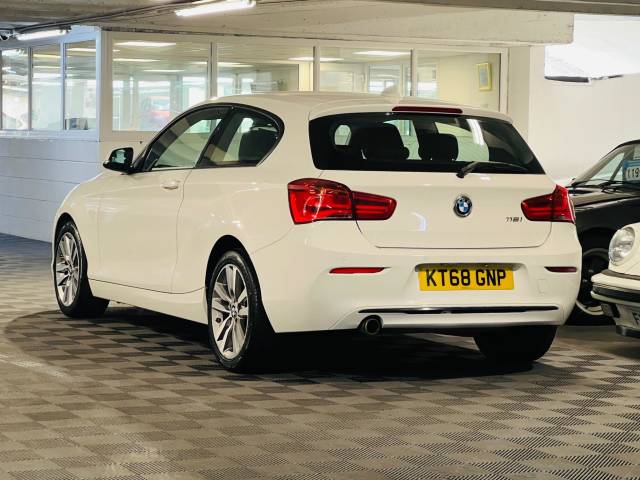 2019 BMW 1 Series 118i [1.5] Sport 3dr [Nav/Servotronic]