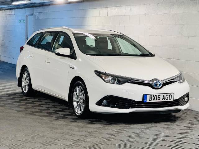 Toyota Auris 1.8 Hybrid Business Edition 5dr CVT Estate Petrol/Electric Hybrid WHITE