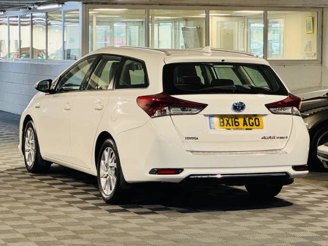 2016 Toyota Auris 1.8 Hybrid Business Edition 5dr CVT