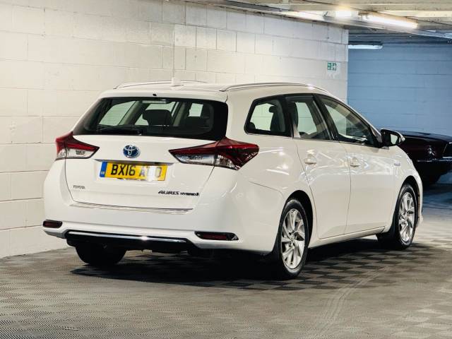 2016 Toyota Auris 1.8 Hybrid Business Edition 5dr CVT
