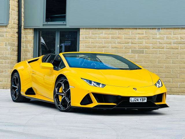Lamborghini Huracan 5.2 V10 640 2dr Auto AWD Convertible Petrol YELLOW