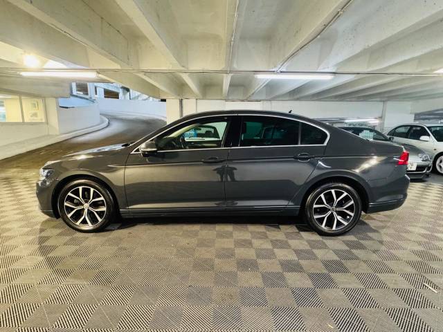 2020 Volkswagen Passat 1.5 TSI EVO SEL 4dr