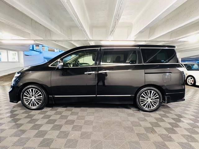 2014 Nissan Elgrand 2.5 250 HIGHWAY STAR  Auto/Tip 7 Seats