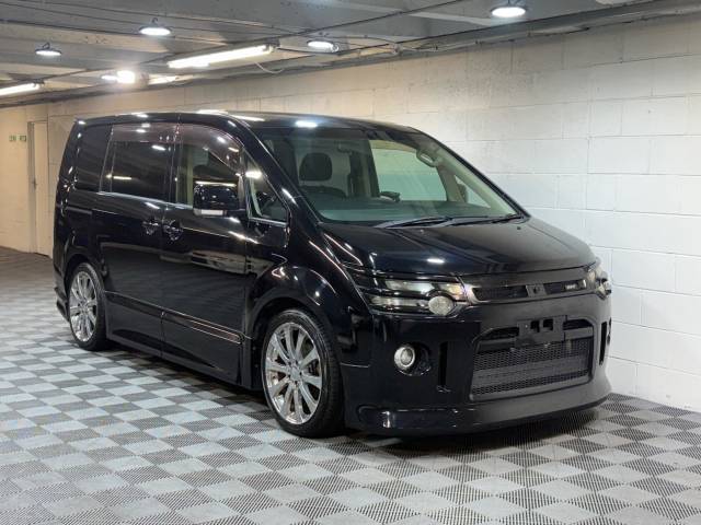 2007 Mitsubishi Delica D5 2.4 ROADEST G NAVIGATION PACKAGE
