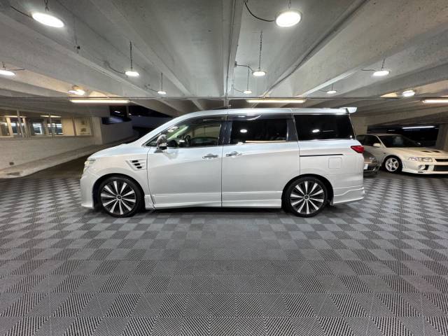 2012 Nissan Elgrand 350 3.5 Highway Star Premium Auto IMPUL