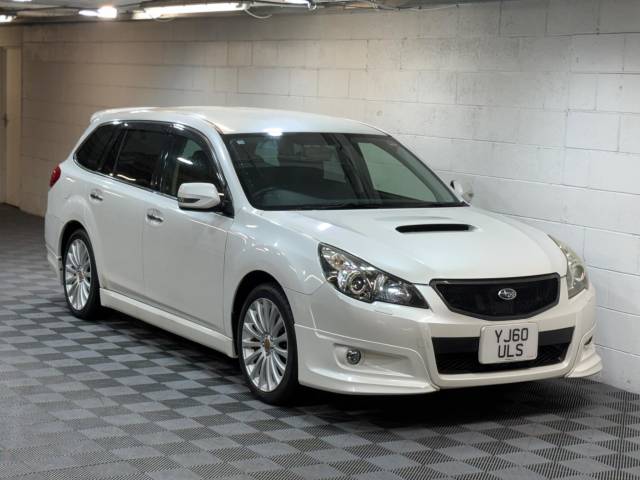 Subaru Legacy 2.5 LEGACY Estate Petrol WHITE
