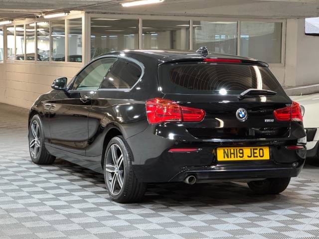 2019 BMW 1 Series 118i [1.5] Sport 3dr [Nav/Servotronic]