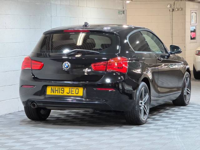 2019 BMW 1 Series 118i [1.5] Sport 3dr [Nav/Servotronic]