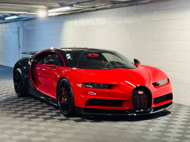 Bugatti Chiron Coupe Petrol Red