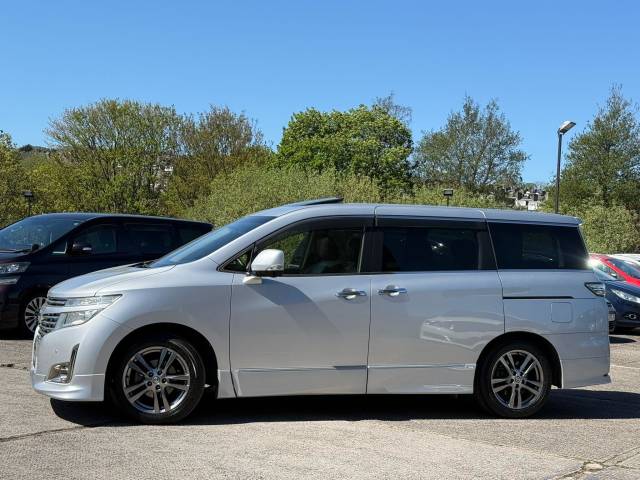 2013 Nissan Elgrand 2.5 250 Highway Star Urban Chrome S/ROOF