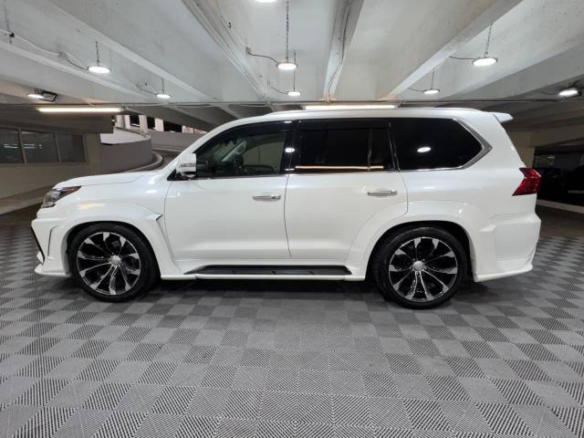 2016 Lexus LX LX570 5.7 V8 WALD BLACK BISON 8 SEATS