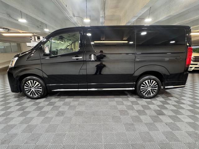 2020 Toyota Granace Premium 2.8 D-4D Turbo Diesel Auto Euro6