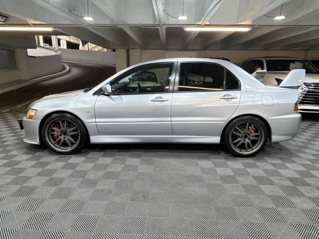 2006 Mitsubishi Lancer 2.0 EVO IX MR FQ-320 Saloon 4dr Petrol Manual (334 g/km, 326 bhp)