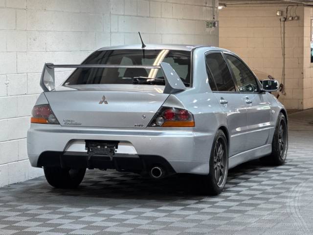 2006 Mitsubishi Lancer 2.0 EVO IX MR FQ-320 Saloon 4dr Petrol Manual (334 g/km, 326 bhp)