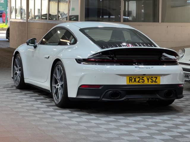 2025 Porsche 911 3.0 T 2dr