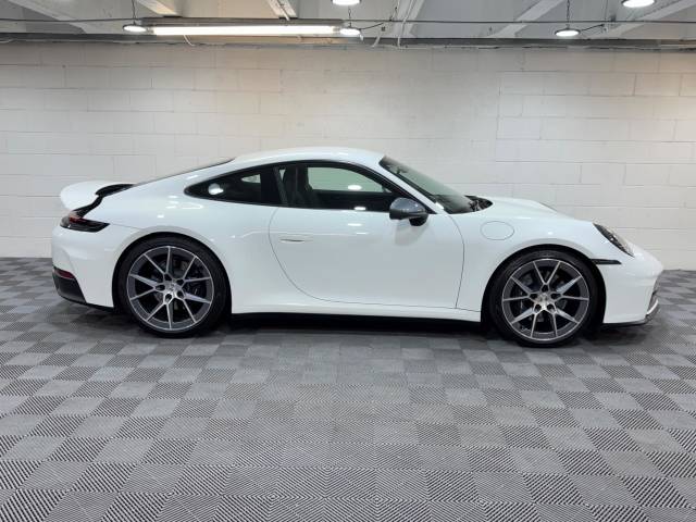 2025 Porsche 911 3.0 T 2dr