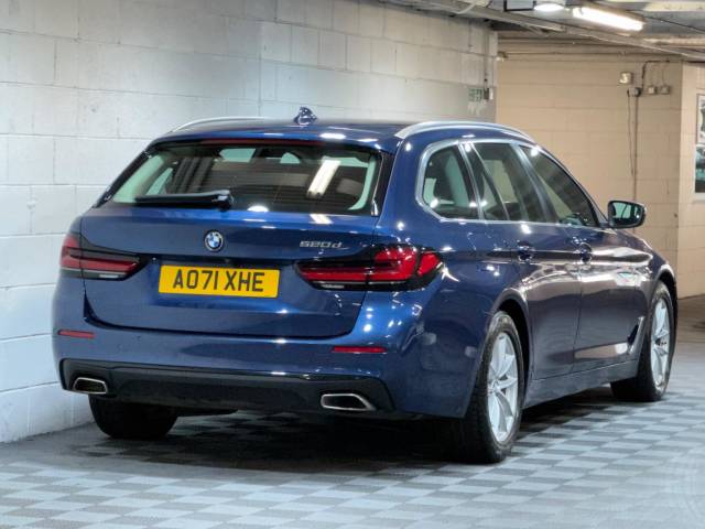 2021 BMW 5 Series 2.0 520d MHT SE 5dr Step Auto