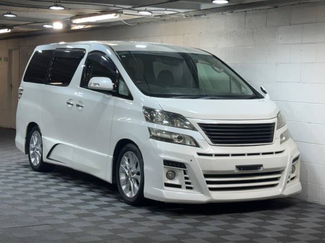 Toyota Vellfire 2.4Z Platinum Selection AUTO 7 Seat ULEZ MPV Petrol Blizzard Pearl Crystal Shine