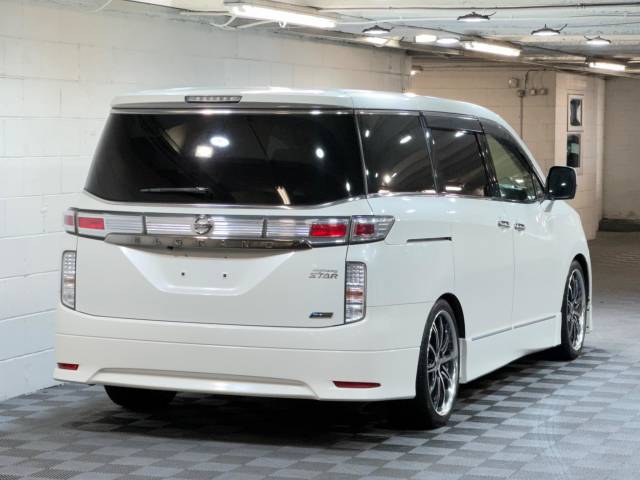 2012 Nissan Elgrand 2.5 250 Highway Star Urban Chrome Auto