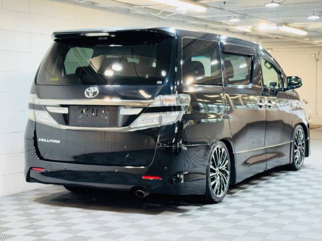 2013 Toyota Vellfire 2.4 Z Edition Automatic 8 Seat ULEZ MPV