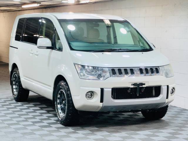 Mitsubishi Delica D5 2.0 G POWER PACKAGE 4WD 7 Seat MIVEC MPV Petrol White