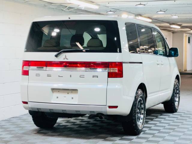 2010 Mitsubishi Delica D5 2.0 G POWER PACKAGE 4WD 7 Seat MIVEC