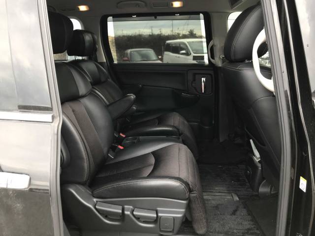 2014 Nissan Elgrand 2.5 250 Highway Star Auto 7 Seat ULEZ