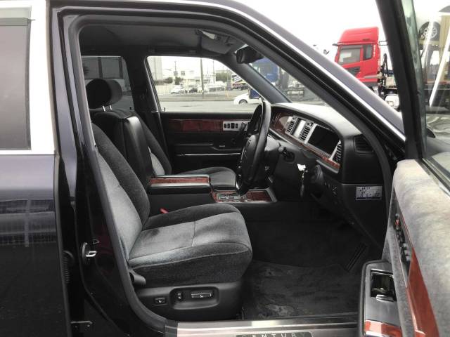2004 Toyota Century 5.0 V12 Royal Luxury Dual EMV Package