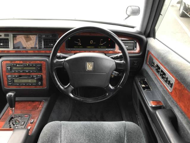 2004 Toyota Century 5.0 V12 Royal Luxury Dual EMV Package