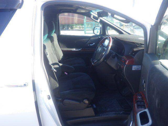 2011 Toyota Alphard 3.5 350S Premium Selection 2 | Sunroof's