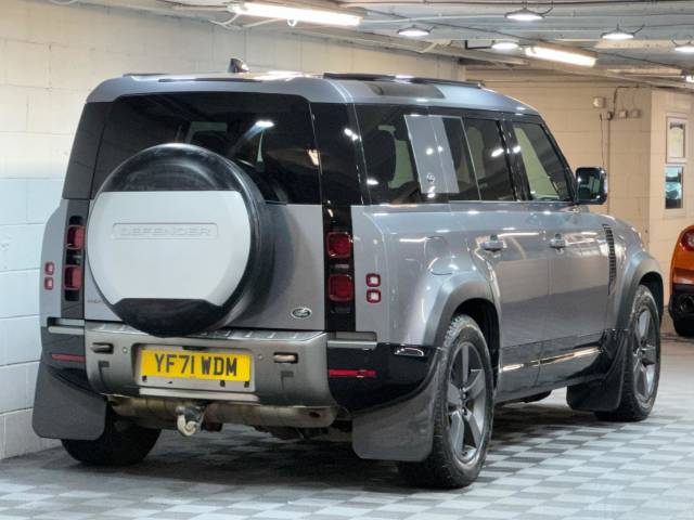 2022 Land Rover Defender 110 2.0 P400e X-Dynamic SE 110 5dr Auto