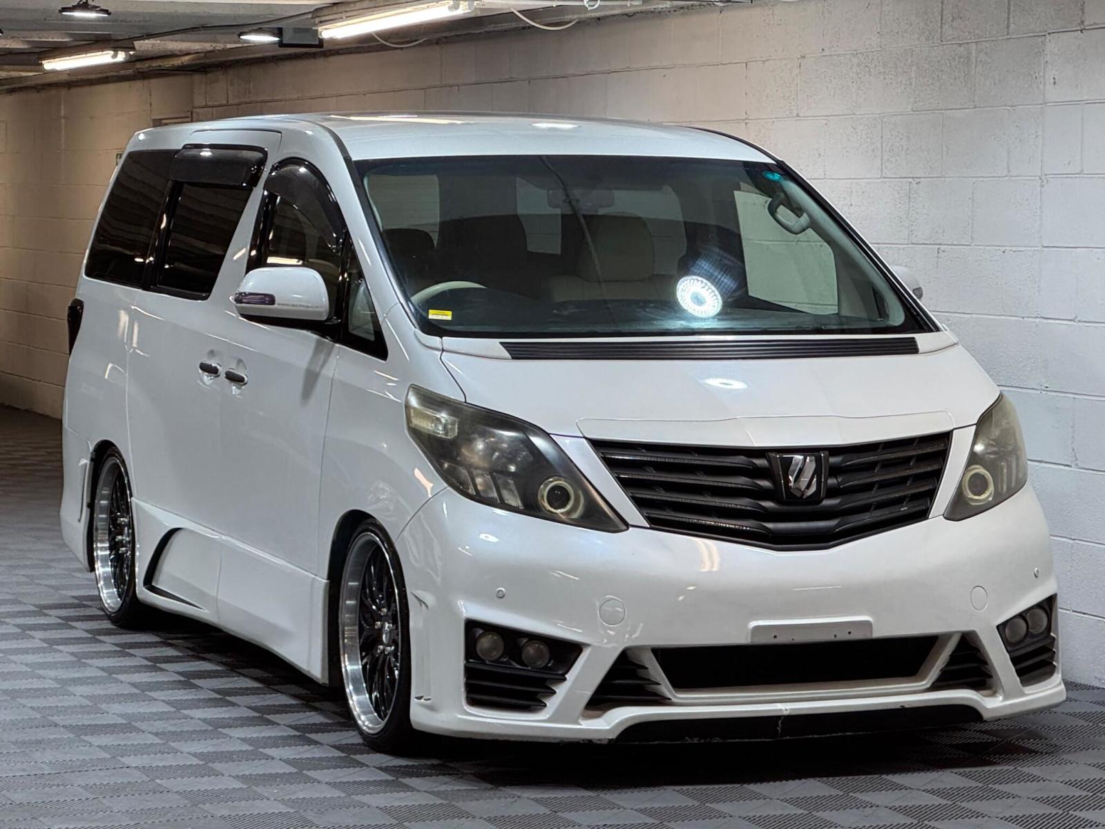 2009 Toyota Alphard