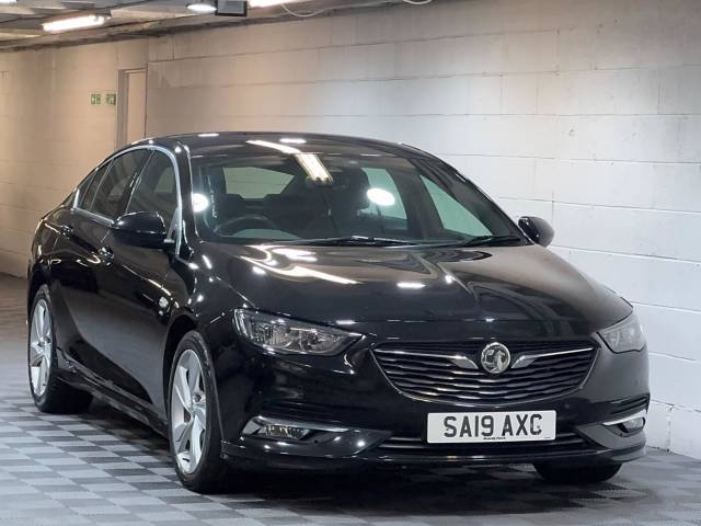 Vauxhall Insignia 2.0 Turbo D SRi Vx-line Nav 5dr Hatchback Diesel BLACK