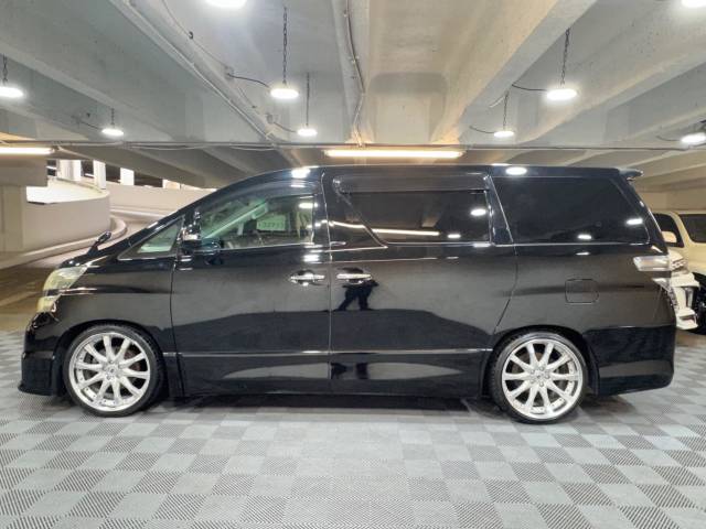 2011 Toyota Vellfire 2.4Z Platinum Selection 2 Auto 7 Seat