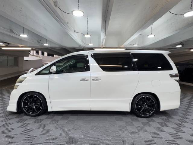 2010 Toyota Vellfire 2.4Z Platinum Selection 2 Auto 7 Seat