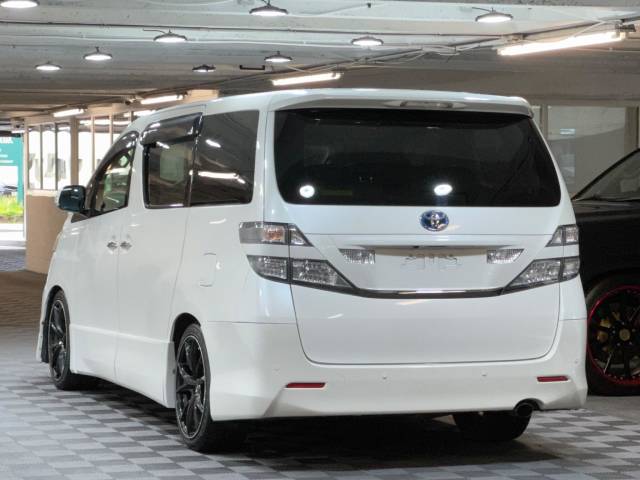 2010 Toyota Vellfire 2.4Z Platinum Selection 2 Auto 7 Seat