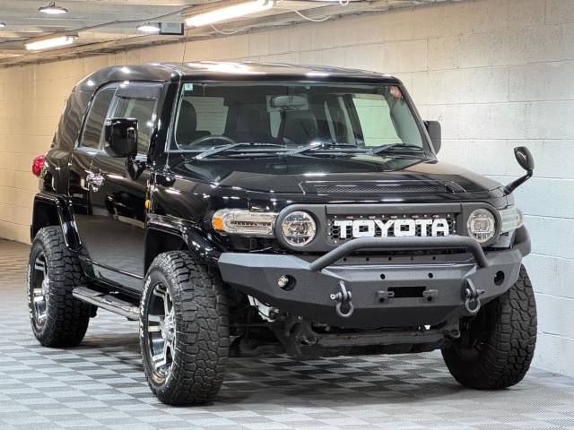 Toyota FJ Cruiser 1.9 4.0 V6 5dr 4WD FRESH IMPORT Auto ULEZ Saloon Petrol BLACK