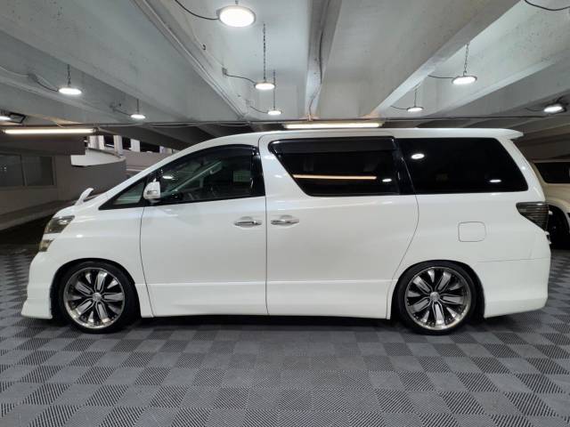 2010 Toyota Vellfire 2.4Z Platinum Selection 2 Auto 7 Seat
