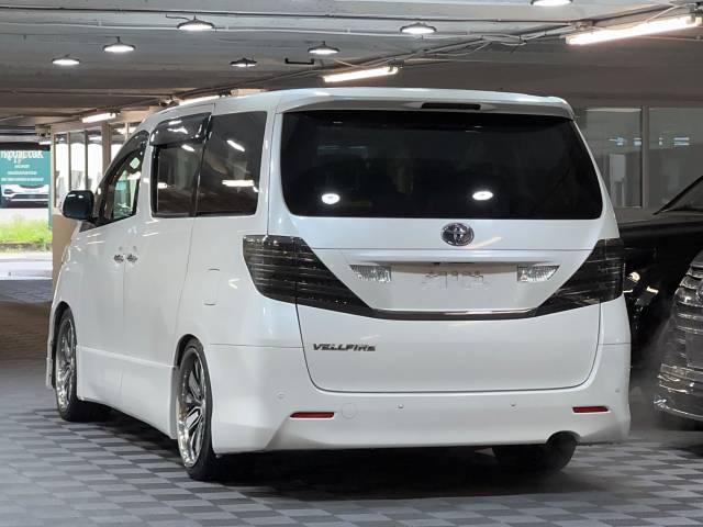 2010 Toyota Vellfire 2.4Z Platinum Selection 2 Auto 7 Seat