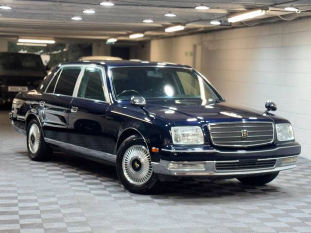 Toyota Century 5.0 V12 Royal Luxury Dual EMV Package Saloon Petrol Blue