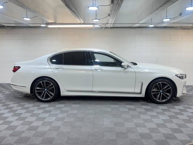 2019 BMW 7 Series 3.0 745e 4dr Auto