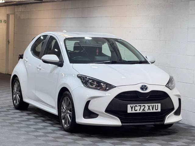 Toyota Yaris 1.5 Hybrid Icon 5dr CVT Hatchback Petrol/Electric Hybrid WHITE