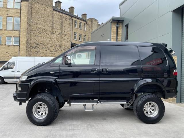 1996 Mitsubishi Delica Spacegear 3.0 V6 Active Field ED Lifted