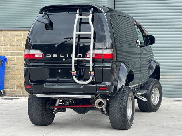 1996 Mitsubishi Delica Spacegear 3.0 V6 Active Field ED Lifted