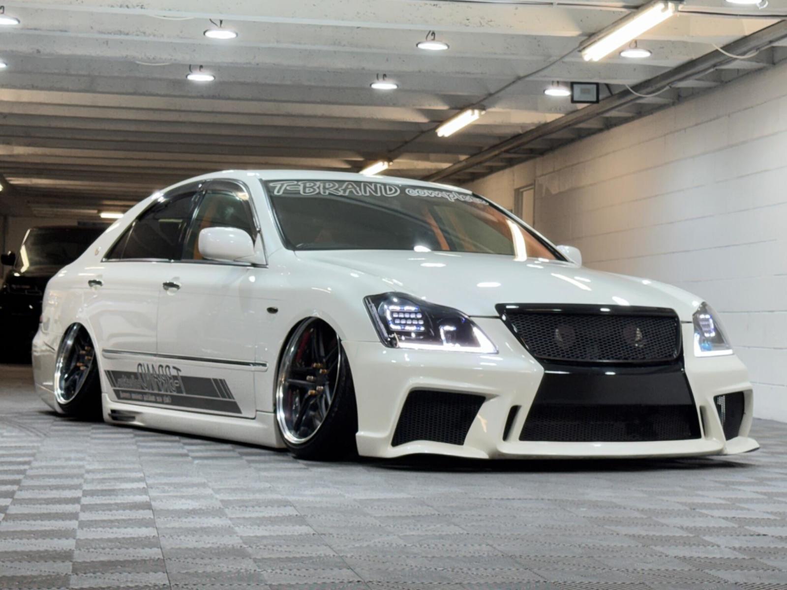 2004 Toyota Crown