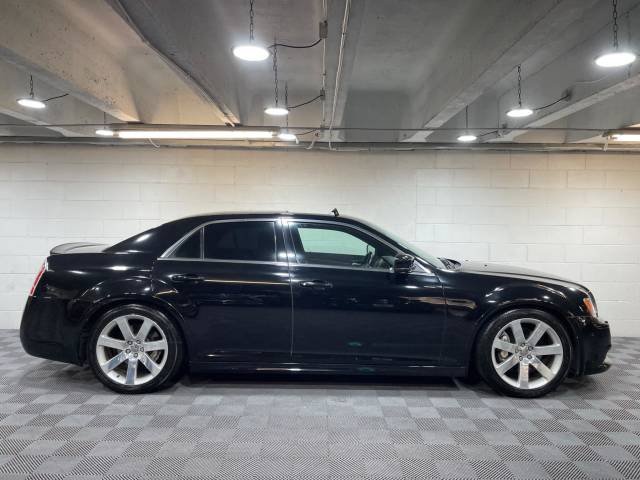 2013 Chrysler 300C 6.4 V6 SRT-8 HEMI [Gen 2] RHD Auto 4dr