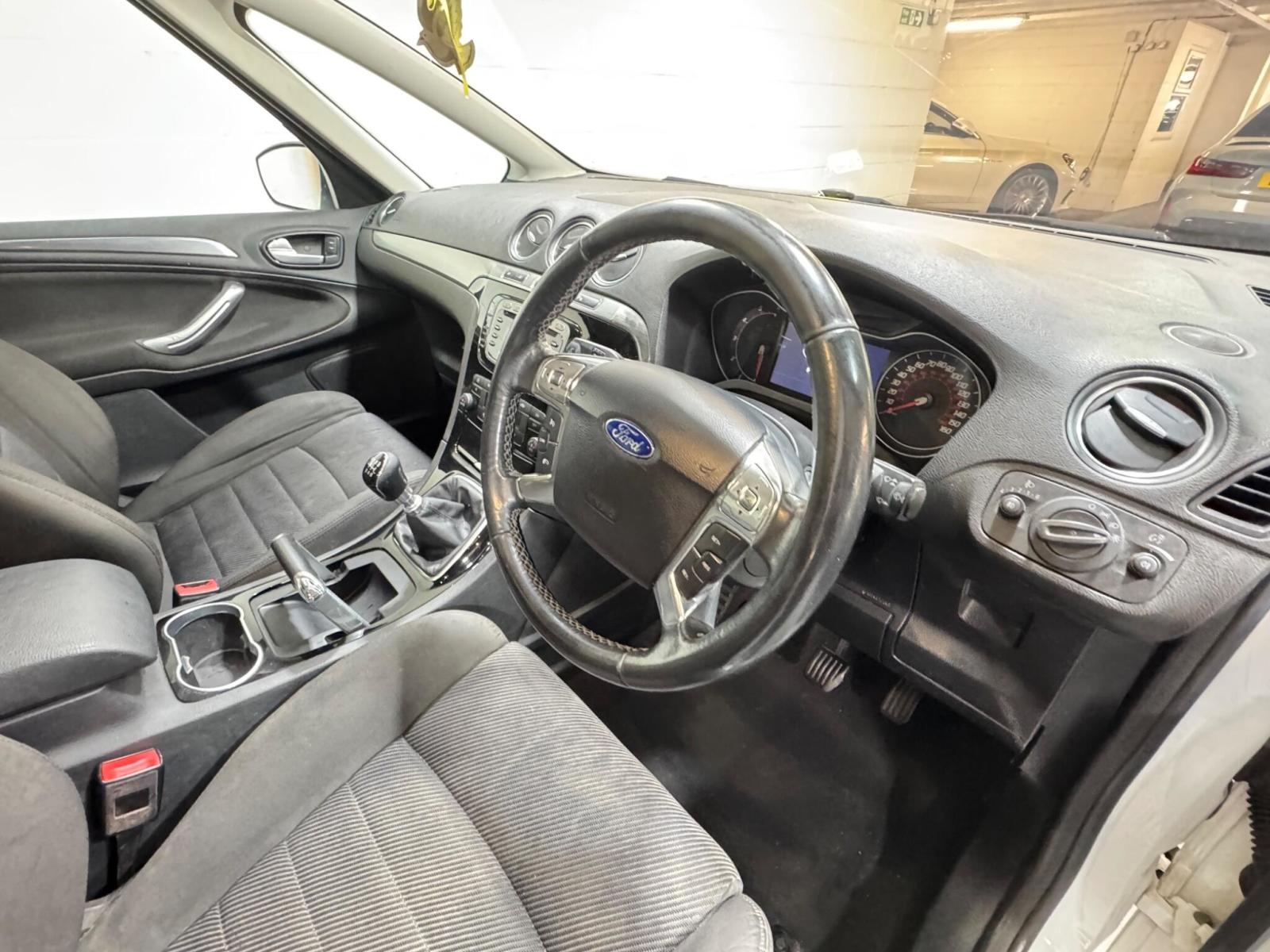 2015 Ford S-MAX