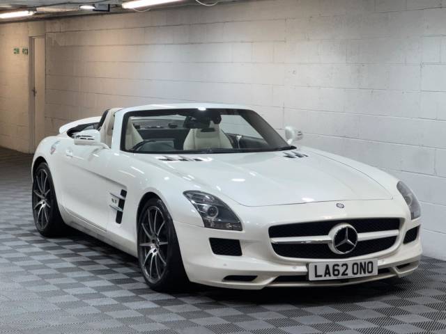 Mercedes-Benz SLS 6.2 63 V8 AMG Roadster SpdS DCT Euro 5 2dr Convertible Petrol White